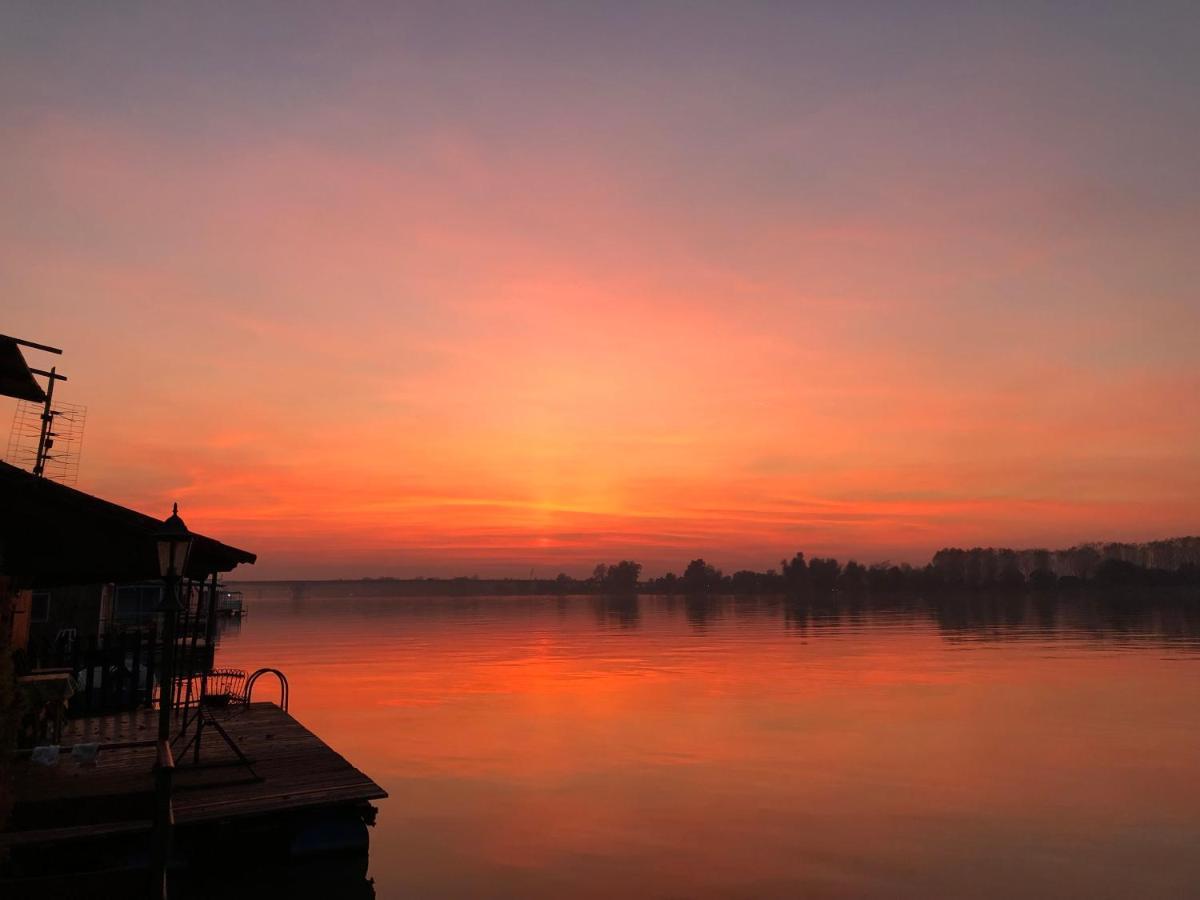 Sagando - Floating House On Sava River Белград Екстериор снимка